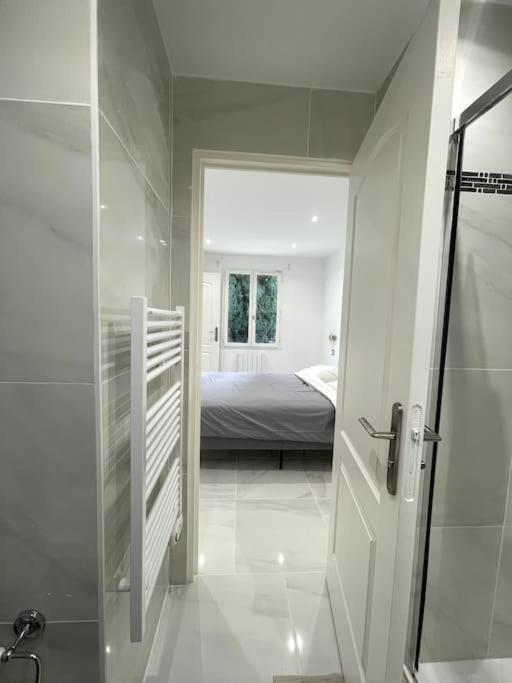 Appartement Cosy Et Moderne Proche De Disneyland Bussy-Saint-Georges Exterior foto